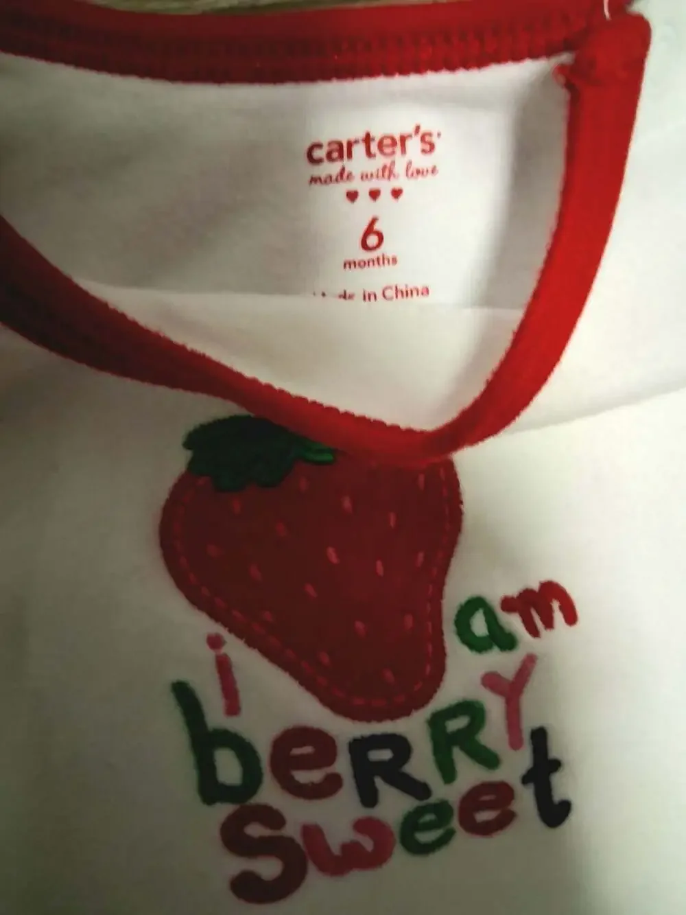 Baby Infant 4-Piece Clothing Bundle Set Nike Grey Bodysuit Carter's Strawberry B